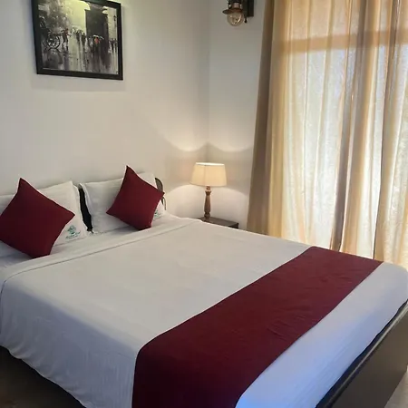 Martins Crest Hotel